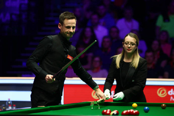 抢前锋牵扯 抢前锋牵扯